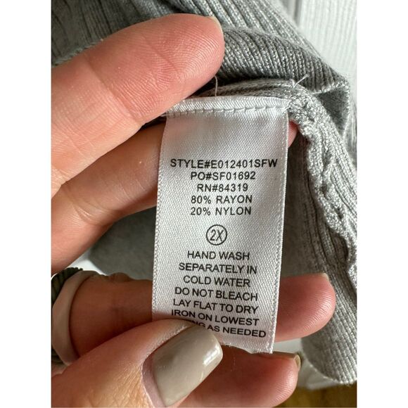 NWT Evolution Kyrie Fitted Sweater Grey Tank Size 2x - Picture 3 of 4